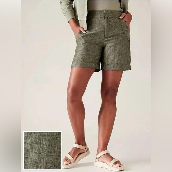 Athleta Pants - Athleta green linen shorts
